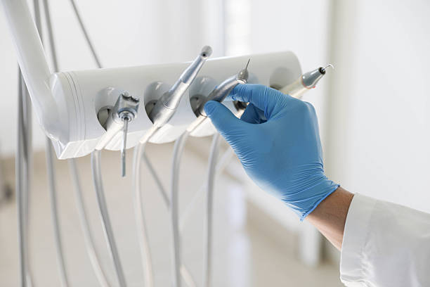 Professional Emergency Dentist technician working in Huntley, IL